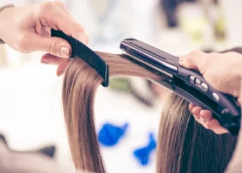 The Ultimate Guide to Straighteners for Thick Hair in 2024