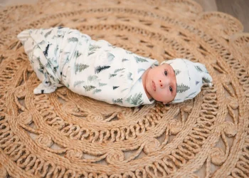 Why Bamboo Swaddles Outperform Traditional Options