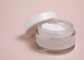 Daytime vs. Nighttime Moisturizers: What’s the Difference?